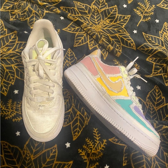 Nike Women's Multicolor Air Force 1 Sneakers - Picture 2 of 6